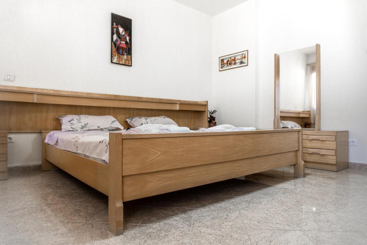 Habitación en casa particular Center Two Private Bedrooms Near Scanderbeg Square On Shared Tirana