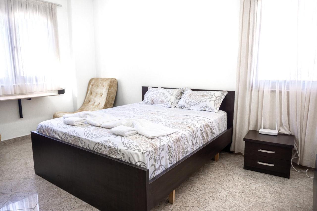 Center Two Private Bedrooms Near Scanderbeg Square On Shared