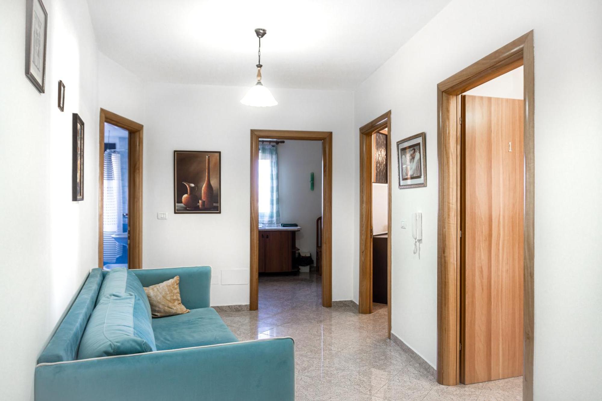 Habitación en casa particular Center Two Private Bedrooms Near Scanderbeg Square On Shared Tirana